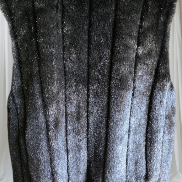 2 Pc Denim Jacket & Removable Faux Fur Liner Vest XL. - Picture 13 of 16